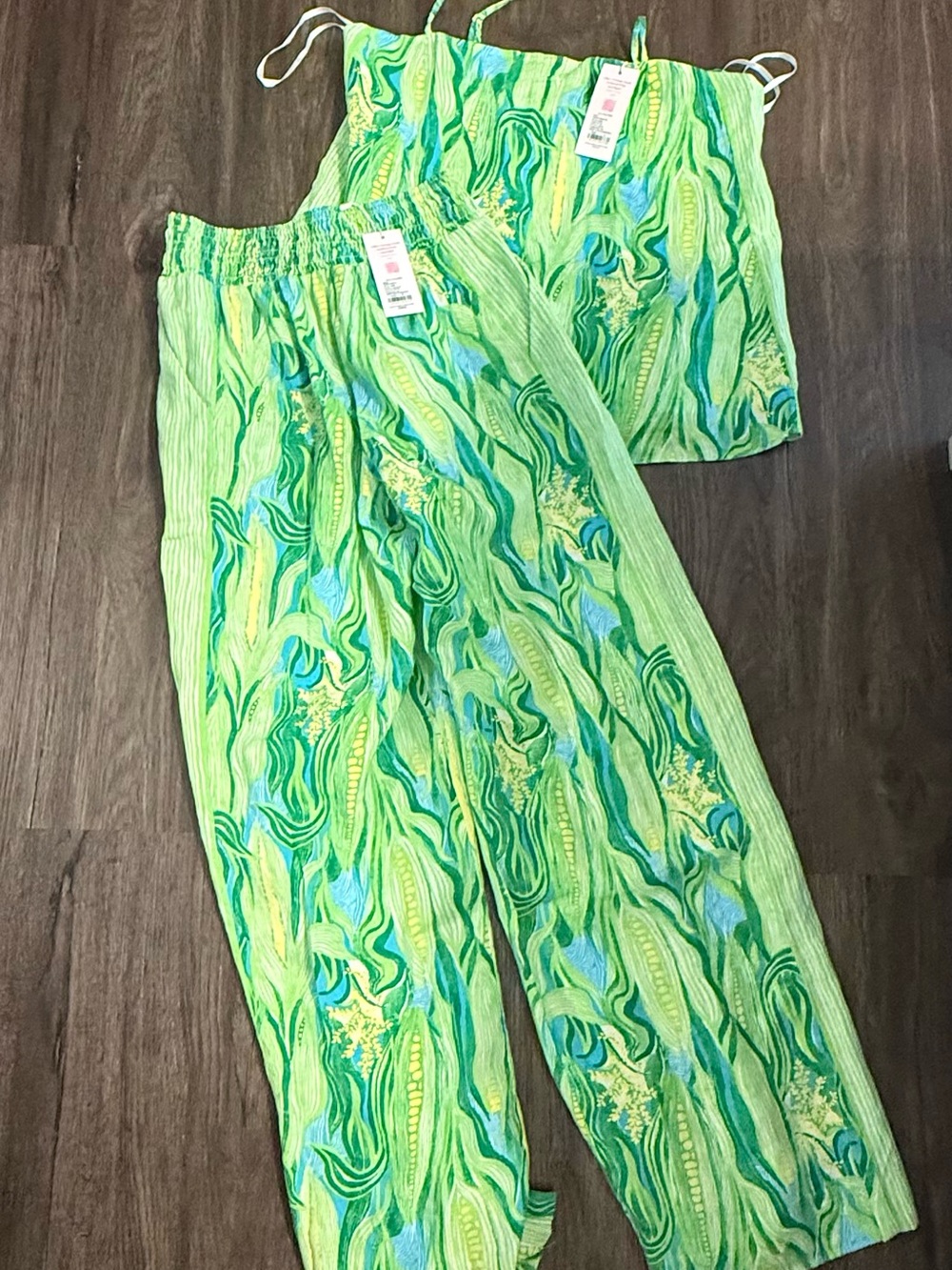 Women’s Lilly Pulitzer set - Tank Top & Pants.   I LOVE this one.
